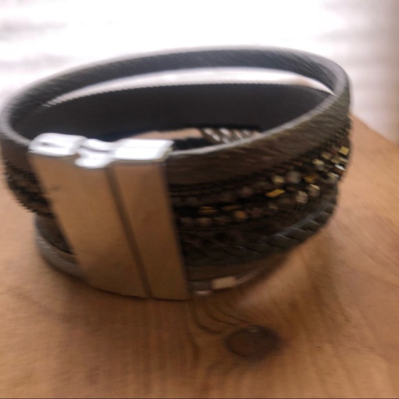 NWT Bracelet. - Picture 5 of 5